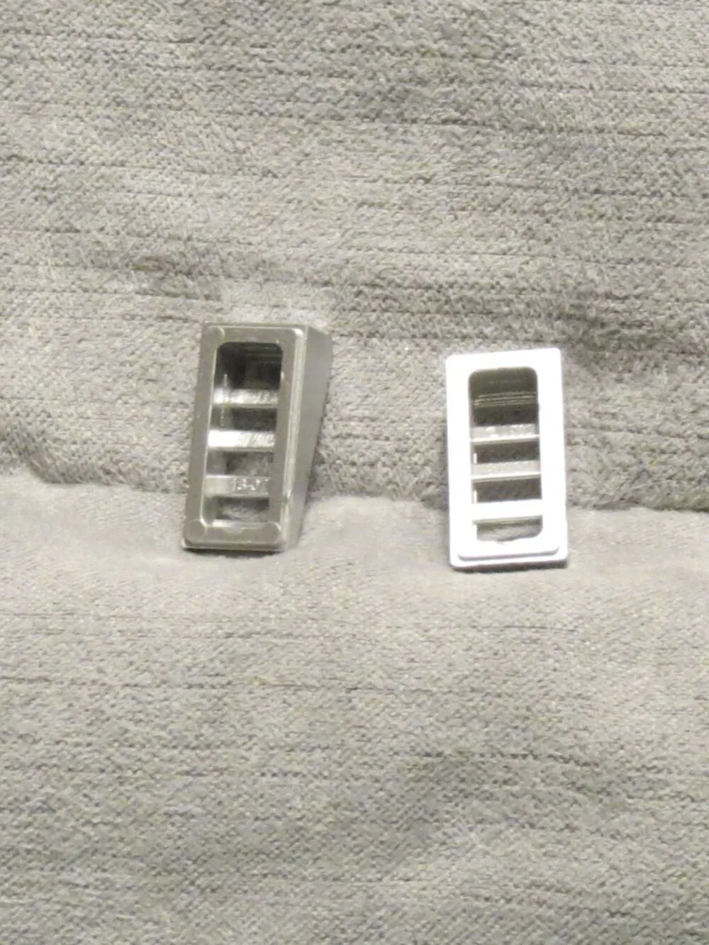 Lego lot of 2 Slope Pieces 2x1 with Grille in Metallic Silver No. 61409
